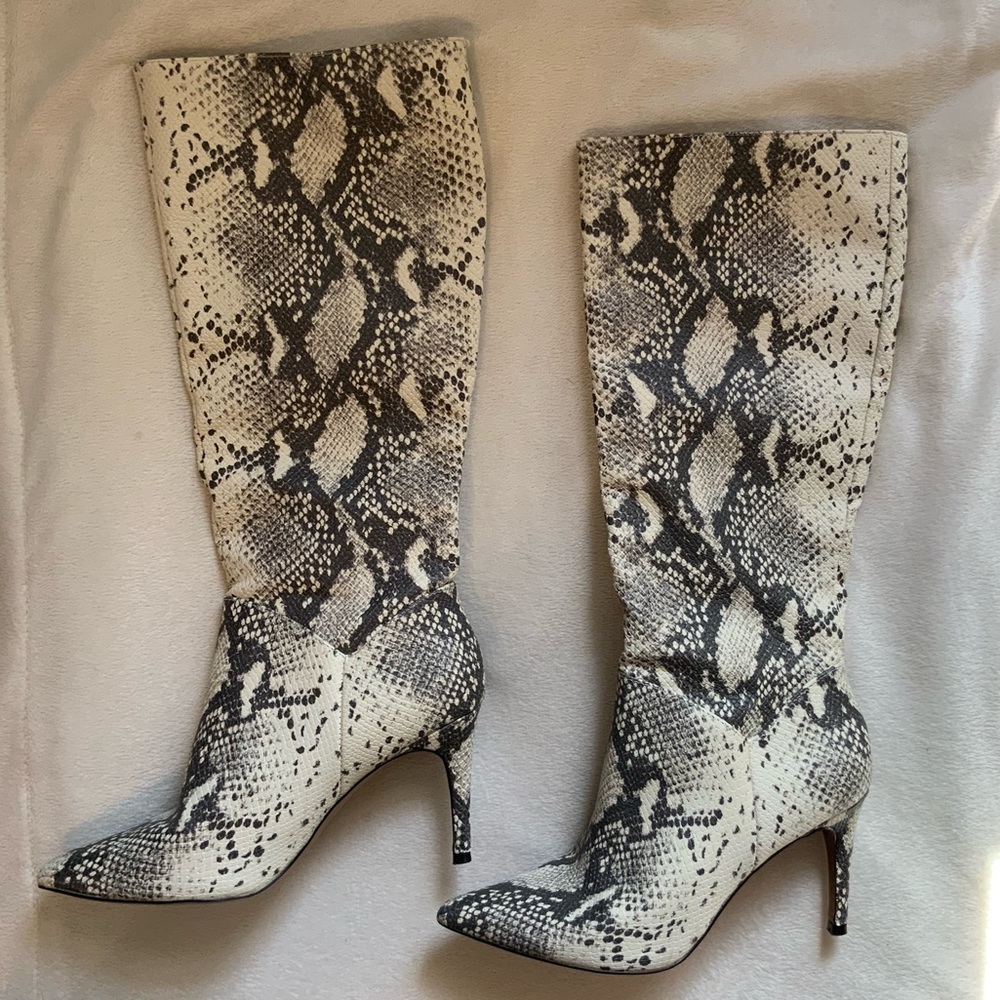 Steve Madden “Kinga” Snake Boots Women’s Size 7.5 View 2